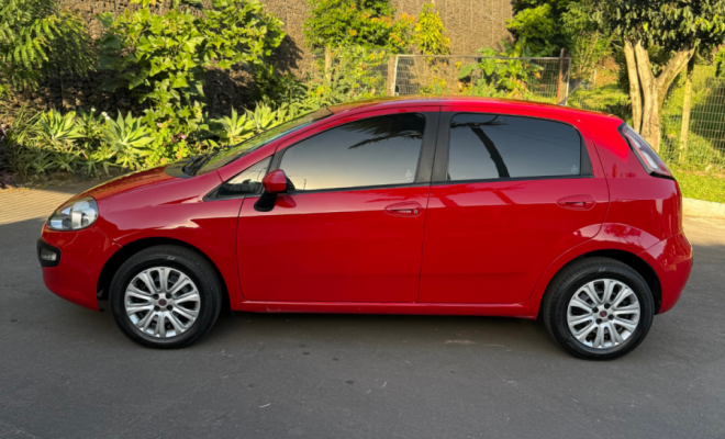 Fiat Punto ATTRACTIVE 1.4 Fire Flex 8V 5p 2013 Flex-10