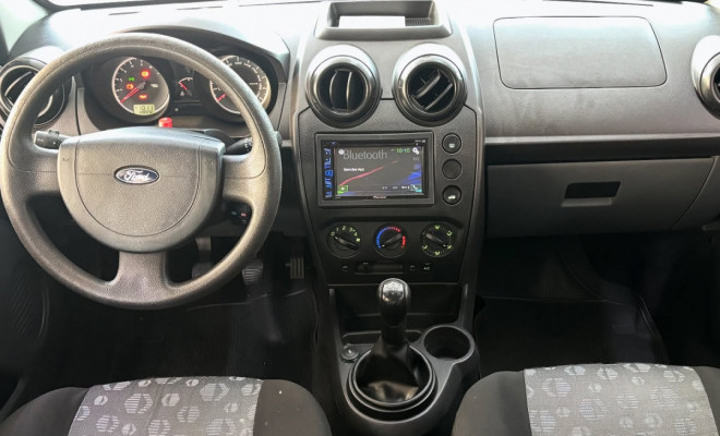 Ford Fiesta SE 1.0 2013-4