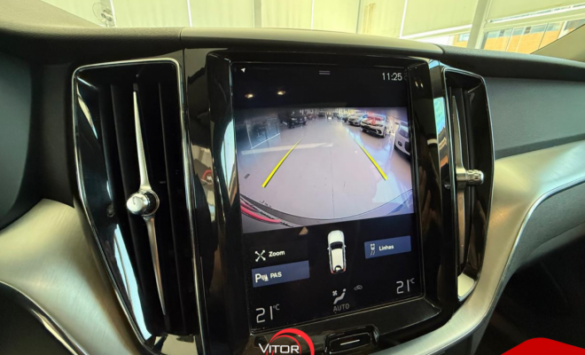 Volvo XC 60 D-5 MOMENTUM 2.0 AWD Diesel 5p 2020 Diesel-6