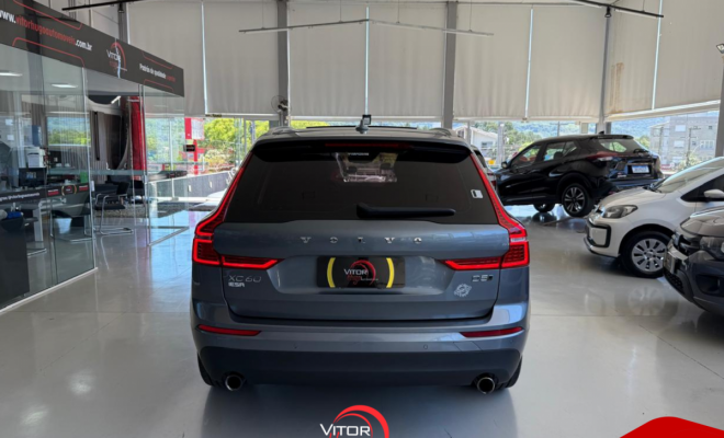 Volvo XC 60 D-5 MOMENTUM 2.0 AWD Diesel 5p 2020 Diesel-8