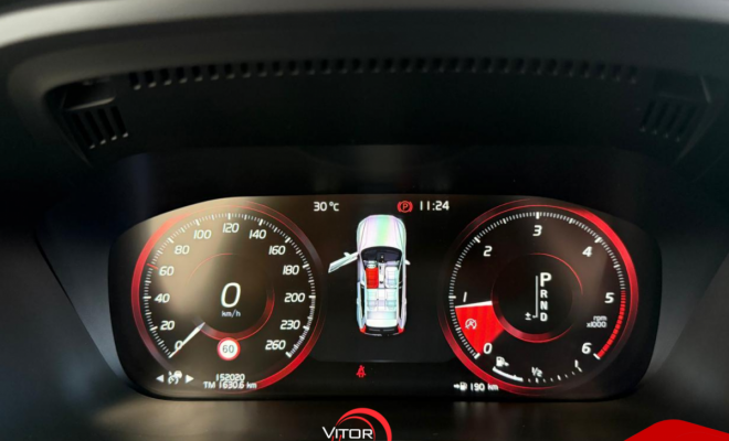 Volvo XC 60 D-5 MOMENTUM 2.0 AWD Diesel 5p 2020 Diesel-5