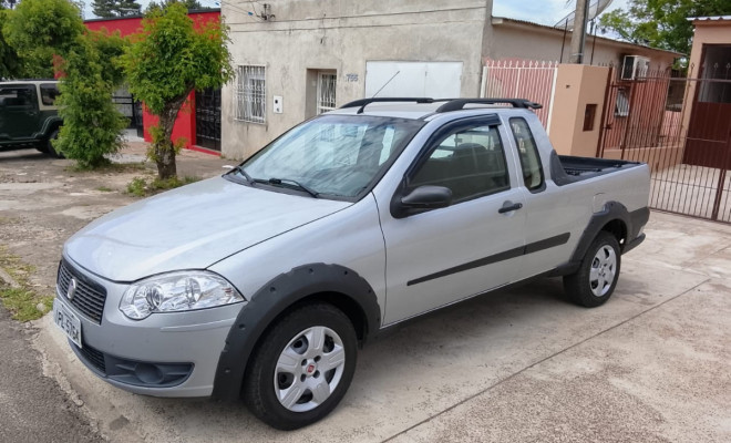 Fiat Strada Trekking 1.8 mpi Flex 8V CE 2009 Flex