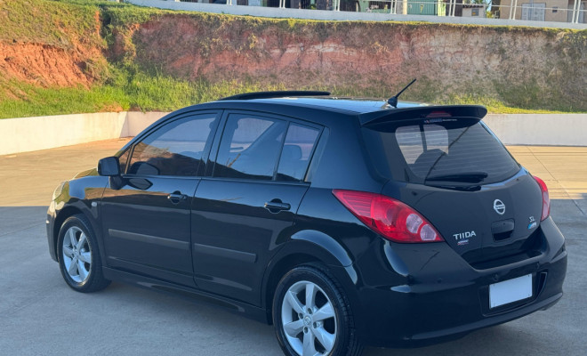 TIIDA SL 1.8 2012 | TETO SOLAR, BANCOS EM COURO E CHAVE DE PRESENÇA!-14