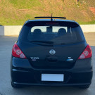 TIIDA SL 1.8 2012 | TETO SOLAR, BANCOS EM COURO E CHAVE DE PRESENÇA!-1