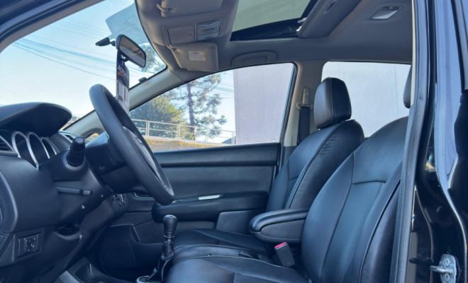 TIIDA SL 1.8 2012 | TETO SOLAR, BANCOS EM COURO E CHAVE DE PRESENÇA!-7