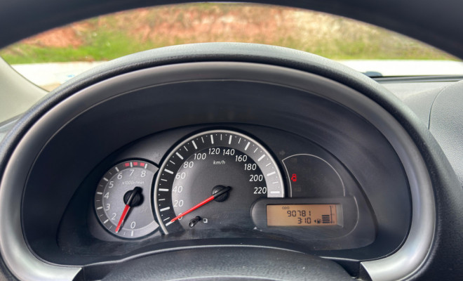 MARCH 1.0 2014 | O CAMPEÃO DE ECONOMIA COM APENAS 90 MIL KM!-3