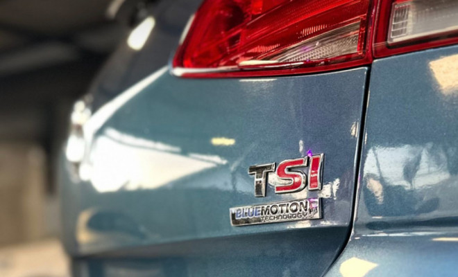 VW - VolksWagen Golf Comfortline 1.4 TSI 140cv Aut. 2015 Gasolina-15