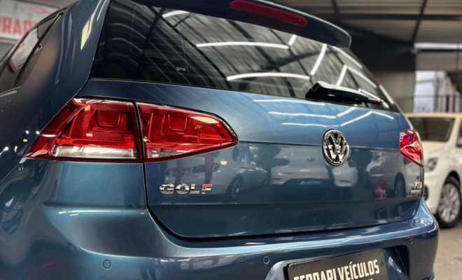 VW - VolksWagen Golf Comfortline 1.4 TSI 140cv Aut. 2015 Gasolina-23