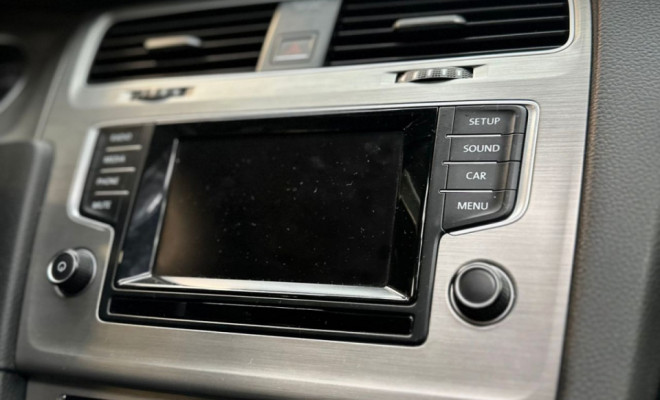 VW - VolksWagen Golf Comfortline 1.4 TSI 140cv Aut. 2015 Gasolina-10