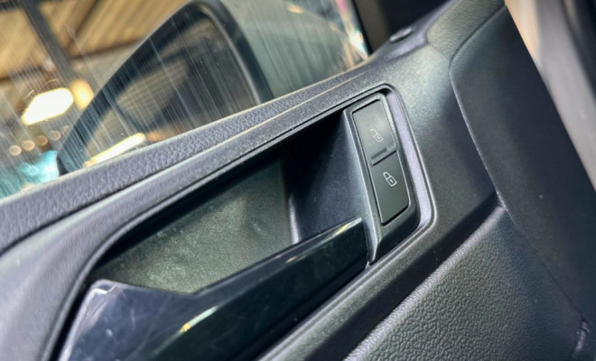 VW - VolksWagen Golf Comfortline 1.4 TSI 140cv Aut. 2015 Gasolina-17