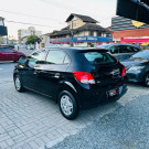 GM - Chevrolet ONIX HATCH LT 1.0 8V FlexPower 5p Mec. 2013 Flex-4