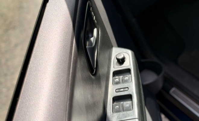 VW - VolksWagen Fox Rock in Rio 1.6 Mi Total Flex 8V 5p 2014 Flex-4