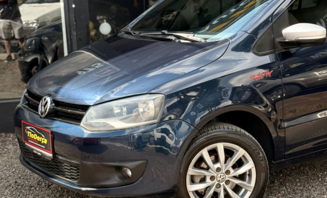VW - VolksWagen Fox Rock in Rio 1.6 Mi Total Flex 8V 5p 2014 Flex-0