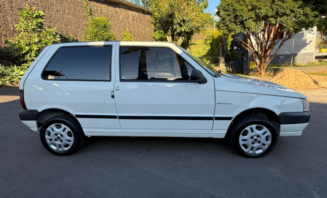 Fiat Uno Mille Celeb. WAY ECON. 1.0 F.Flex 2p 2012 Flex-10