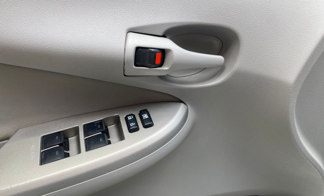 Toyota Corolla GLi 1.8 Flex 16V Mec. 2011 Flex-9