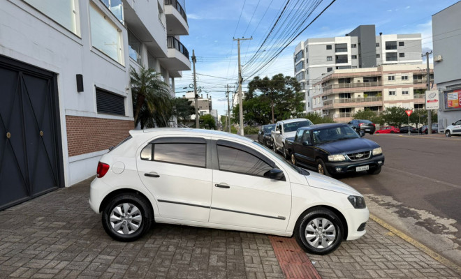 VW - VolksWagen Gol (novo) 1.0 Mi Total Flex 8V 4p 2013 Flex-3