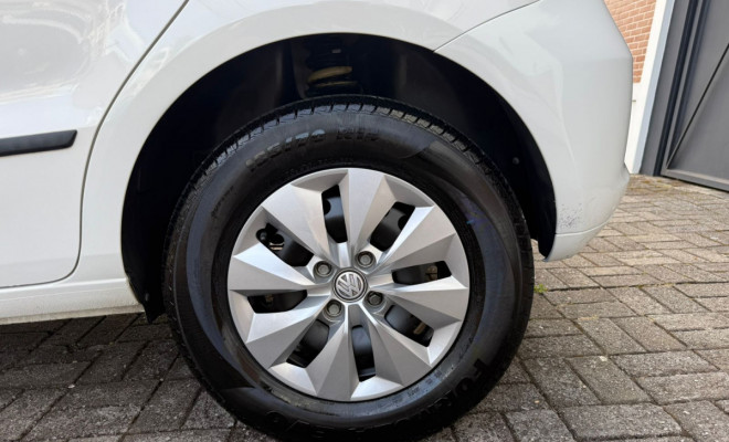 VW - VolksWagen Gol (novo) 1.0 Mi Total Flex 8V 4p 2013 Flex-8