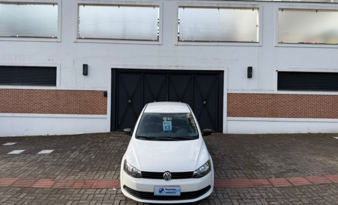 VW - VolksWagen Gol (novo) 1.0 Mi Total Flex 8V 4p 2013 Flex