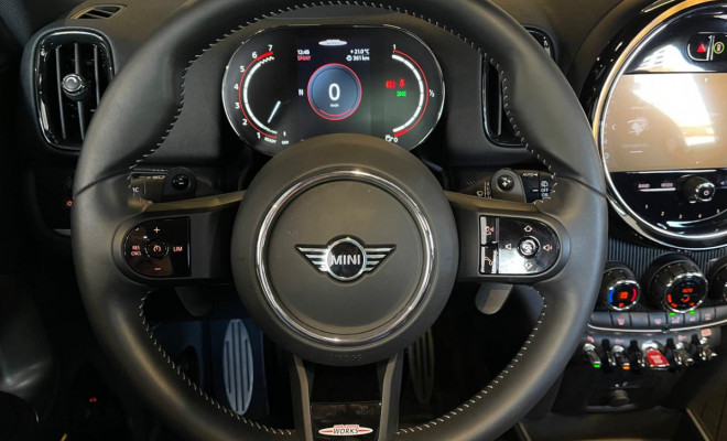 Mini Cooper Country. John Works ALL4 2.0 16v TB Gasolina Aut. 2024-7