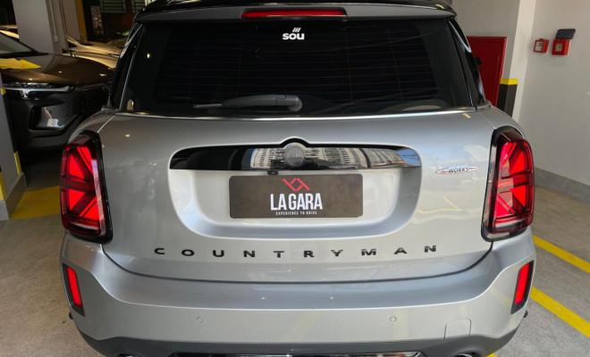 Mini Cooper Country. John Works ALL4 2.0 16v TB Gasolina Aut. 2024-2