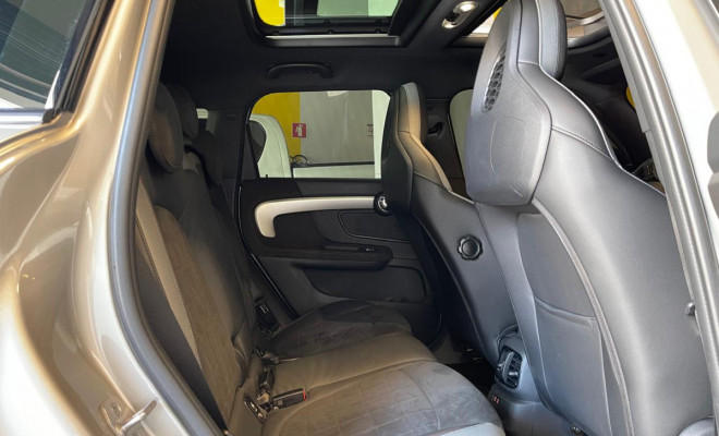 Mini Cooper Country. John Works ALL4 2.0 16v TB Gasolina Aut. 2024-17