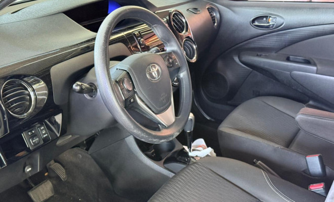 Toyota ETIOS XS Sedan 1.5 Flex 16V 4p Aut. 2018 Flex-3