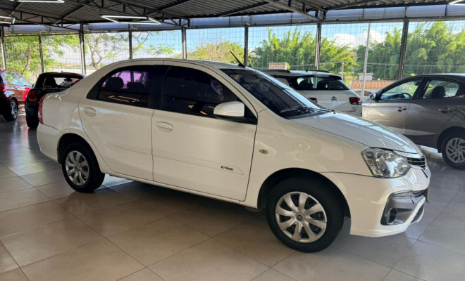 Toyota ETIOS XS Sedan 1.5 Flex 16V 4p Aut. 2018 Flex-4