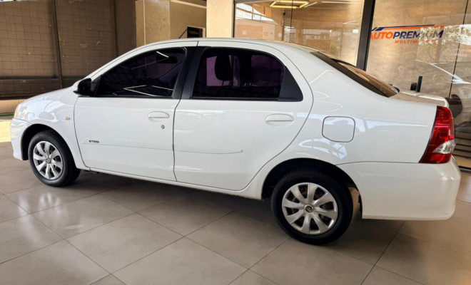 Toyota ETIOS XS Sedan 1.5 Flex 16V 4p Aut. 2018 Flex-5