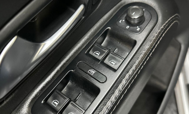 VW - VolksWagen AMAROK Trendline CD 2.0 TDI 4X4 Dies Aut 2018 Diesel-8