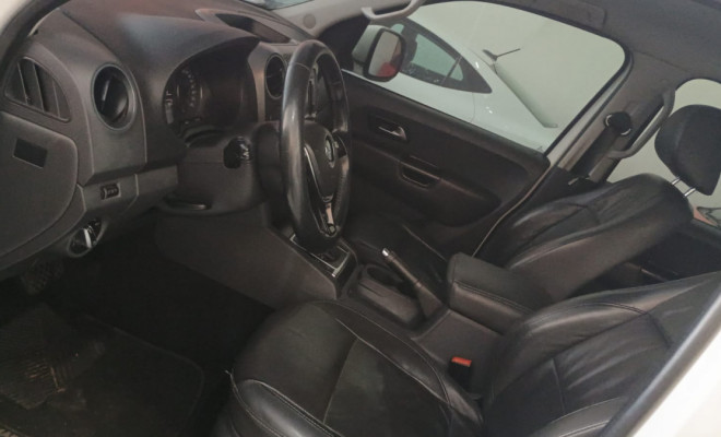 VW - VolksWagen AMAROK High.CD 2.0 16V TDI 4x4 Dies. Aut 2015 Diesel-12