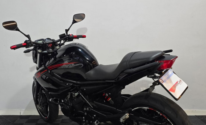 YAMAHA XJ6 N/ABS 2015 Gasolina-3