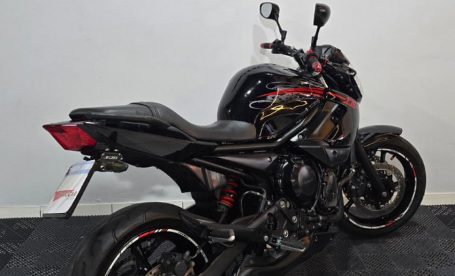 YAMAHA XJ6 N/ABS 2015 Gasolina-1
