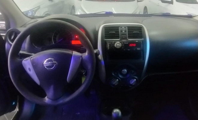 Nissan VERSA 1.0 12V FlexStart 4p Mec. 2017 Flex-1