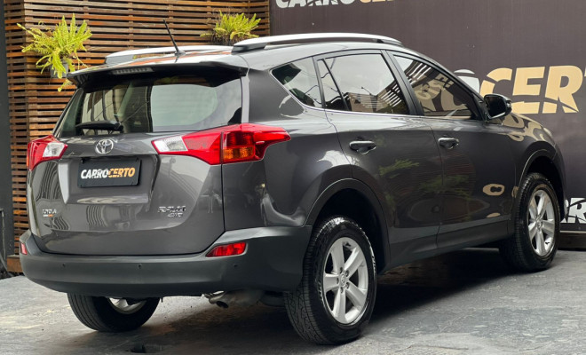 Toyota RAV4 2.0 4x4  Aut. 2014 Gasolina  Confiabilidade e segurança-2