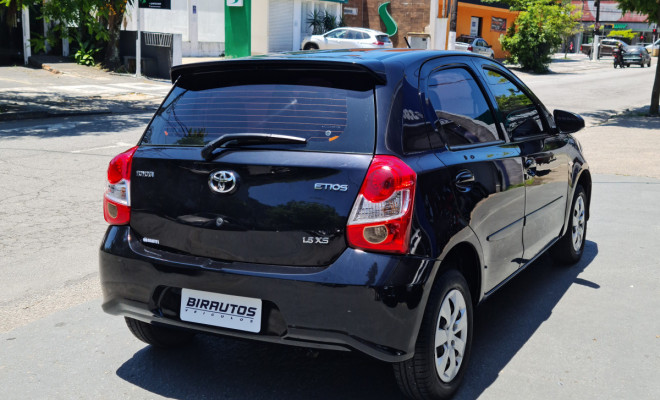 Toyota Etios Hatch XS 1.5 Automático 2018-3