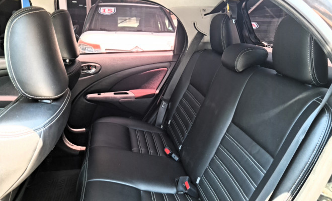 Toyota Etios Hatch XS 1.5 Automático 2018-5