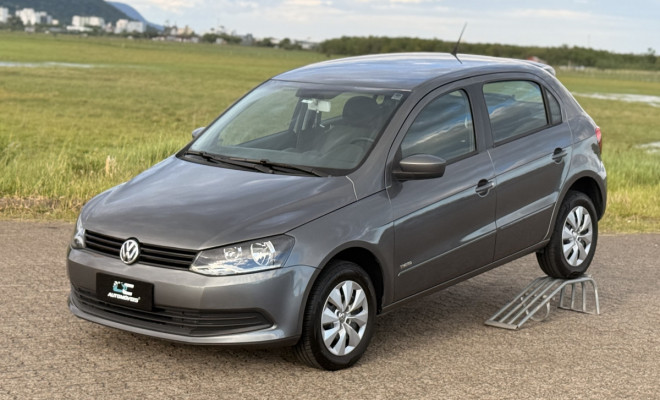 VW - VolksWagen Gol (novo) 1.0 Mi Total Flex 8V 4p 2014 Flex