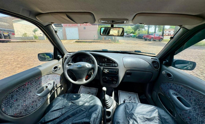 Ford Fiesta GL Class 1.0i 5p 2001 Gasolina-7