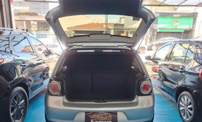 VW - VolksWagen Golf Sportline 2.0 Mi Total F. 8V Tip. 2012 Flex-6