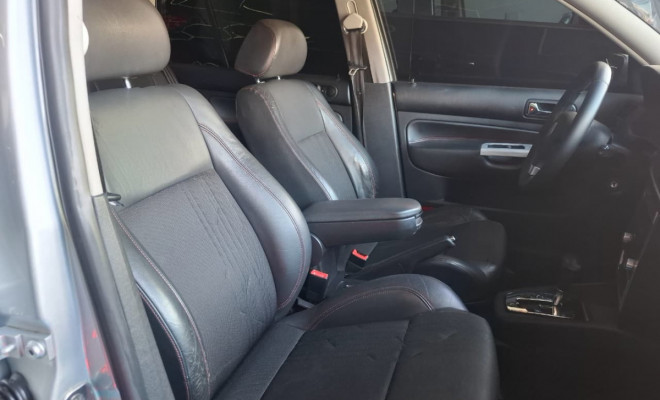 VW - VolksWagen Golf Sportline 2.0 Mi Total F. 8V Tip. 2012 Flex-10