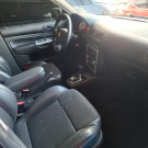 VW - VolksWagen Golf Sportline 2.0 Mi Total F. 8V Tip. 2012 Flex-8