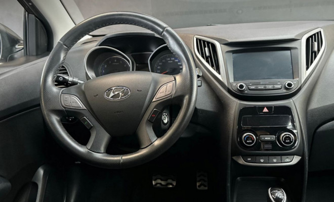 Hyundai HB20X Premium 1.6 Flex 16V Aut. 2017 Flex-5