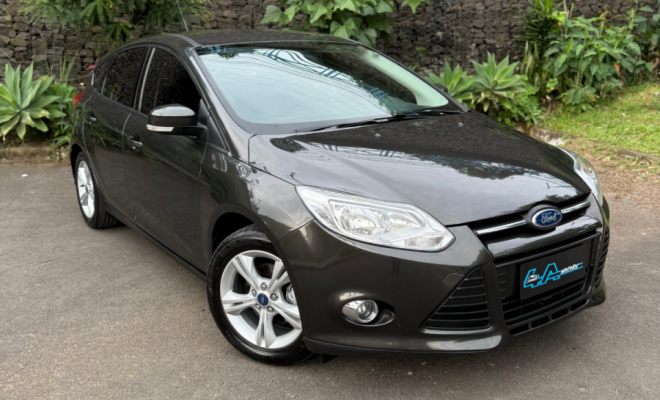 Ford Focus 1.6 S/SE/SE Plus Flex 8V/16V  5p 2015 Flex-3