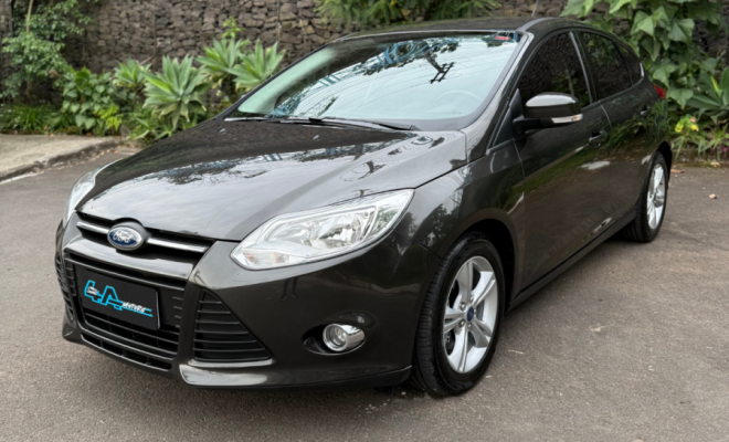 Ford Focus 1.6 S/SE/SE Plus Flex 8V/16V  5p 2015 Flex-0