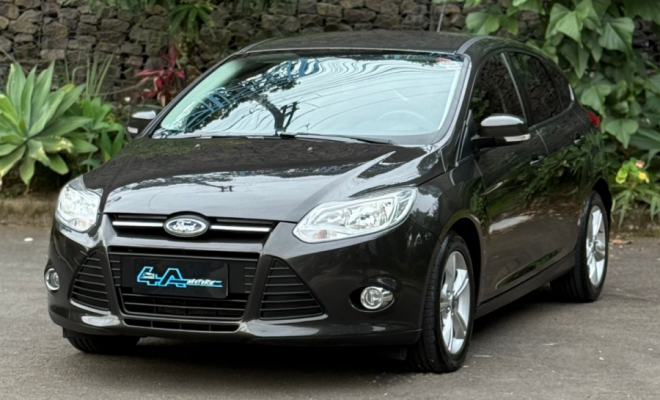 Ford Focus 1.6 S/SE/SE Plus Flex 8V/16V  5p 2015 Flex