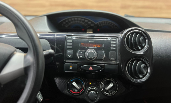 Toyota ETIOS XS Sedan1.5 Flex 16V 4p Mec. 2014 Flex-8