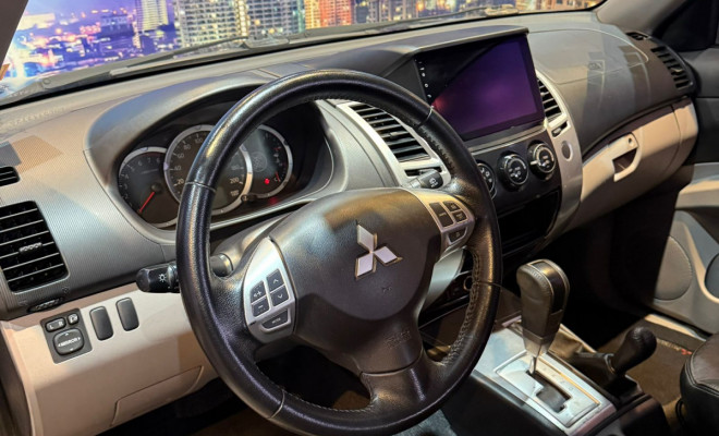 Mitsubishi Pajero DAKAR/HPE 3.5 4x4 Flex 5p Aut. 2013 Flex-3