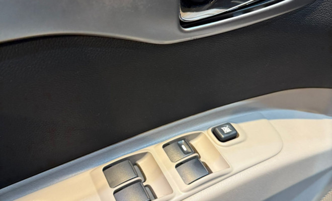 Mitsubishi Pajero DAKAR/HPE 3.5 4x4 Flex 5p Aut. 2013 Flex-11