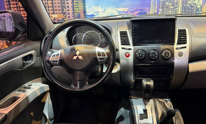 Mitsubishi Pajero DAKAR/HPE 3.5 4x4 Flex 5p Aut. 2013 Flex-5