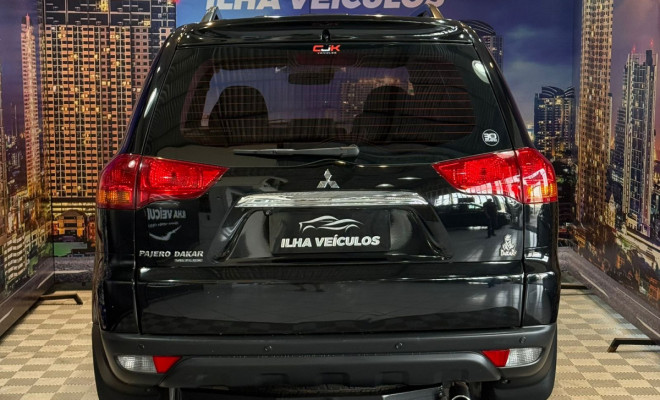 Mitsubishi Pajero DAKAR/HPE 3.5 4x4 Flex 5p Aut. 2013 Flex-13